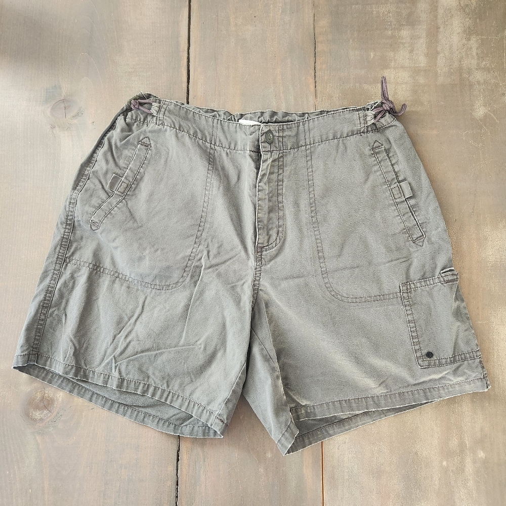 Columbia Olive Green Cargo Shorts